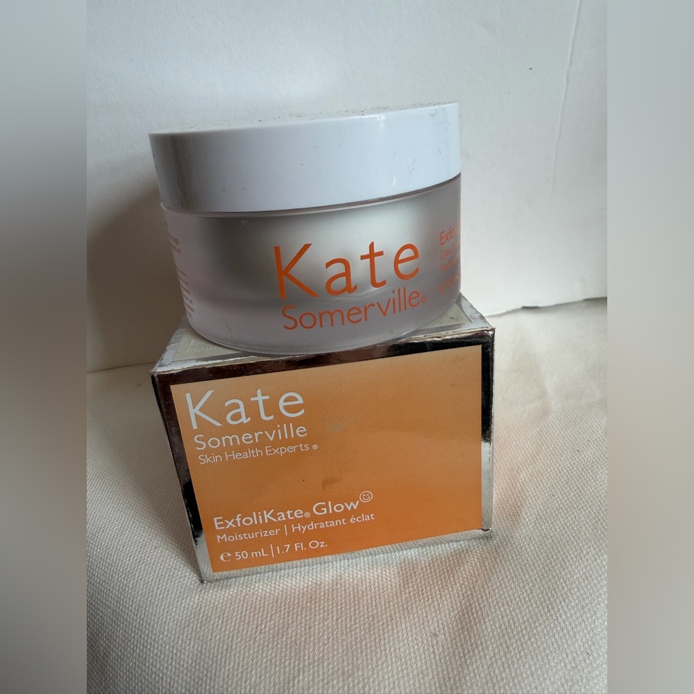 kate somerville exfolikate glow moisturizer